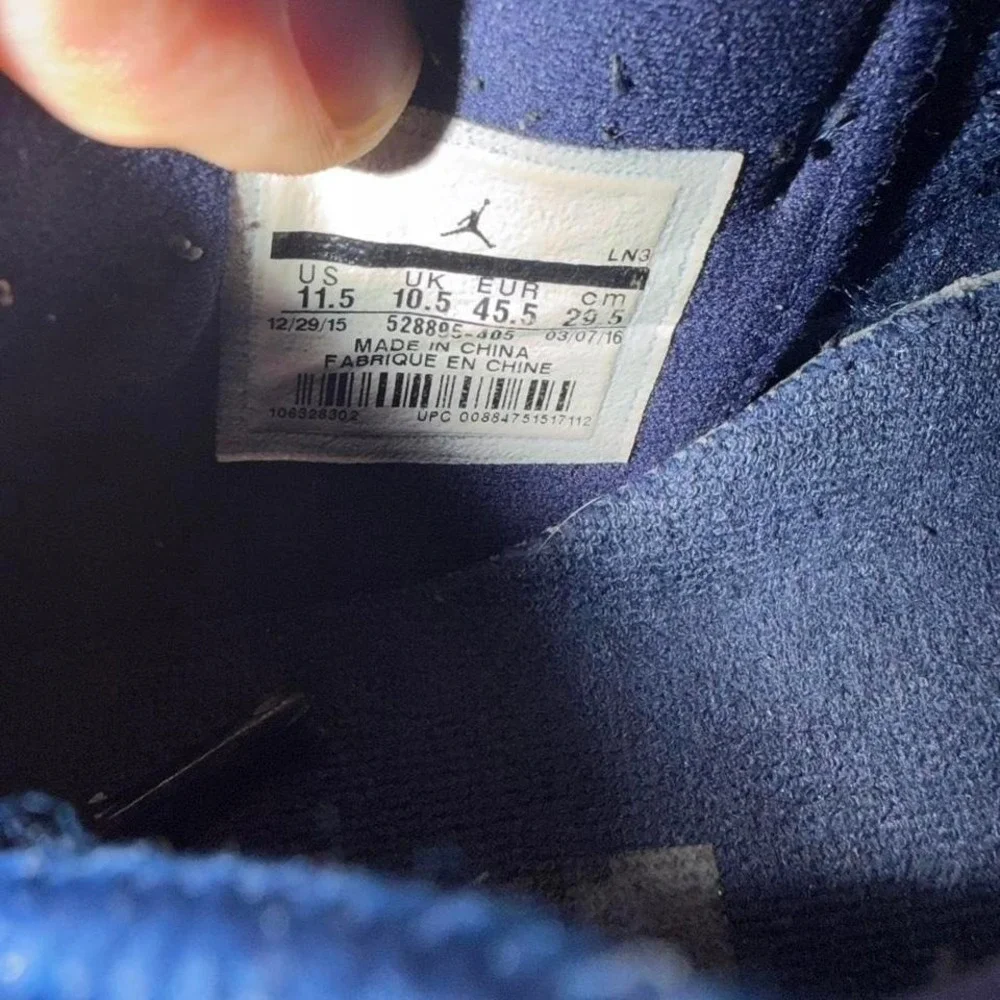 Jordan‎ 11 Retro Low navy trainers. Men Size US 11.5